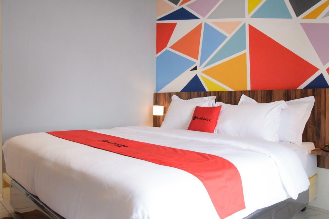 เรดดอร์ซ พลัส เนียร์ ยูนิเมด เมดาน Hotel ภายนอก รูปภาพ