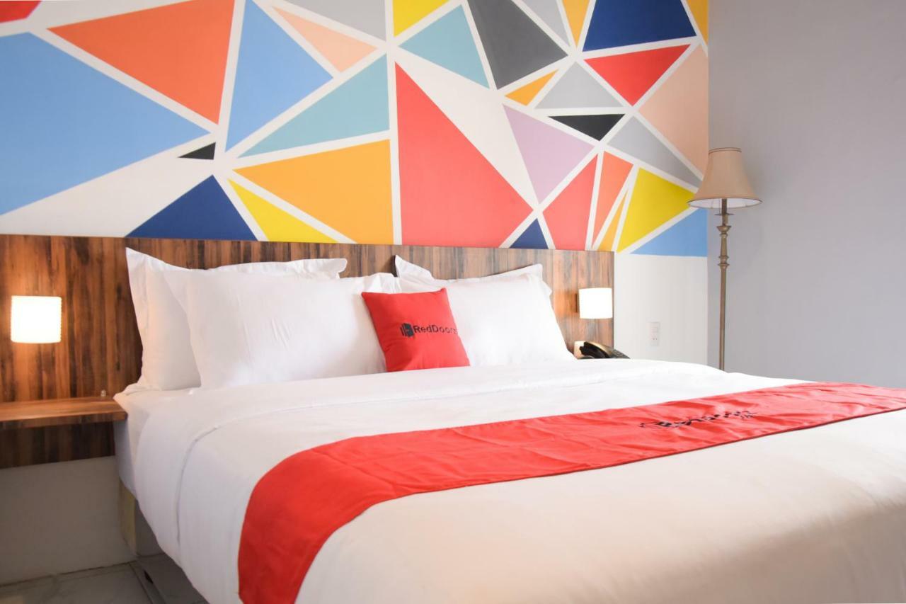 เรดดอร์ซ พลัส เนียร์ ยูนิเมด เมดาน Hotel ภายนอก รูปภาพ